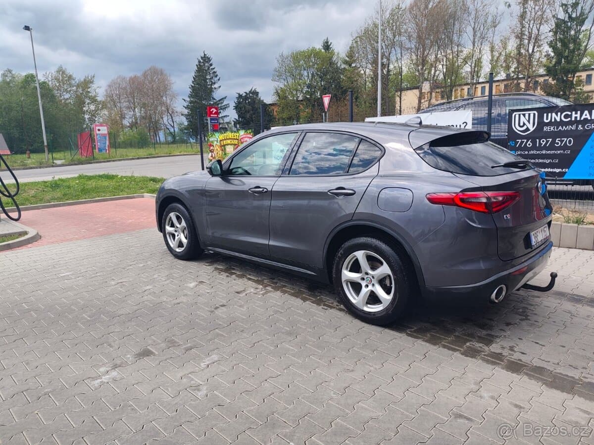 2018 Alfa Romeo STELVIO - 6