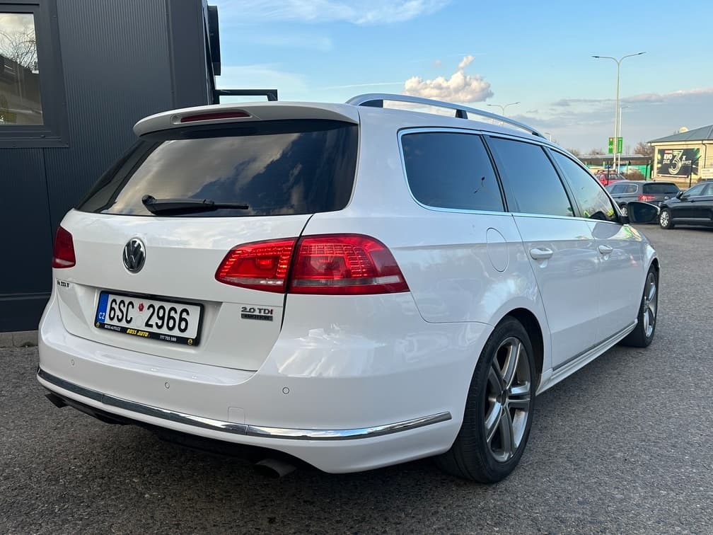2012 Volkswagen PASSAT - 6