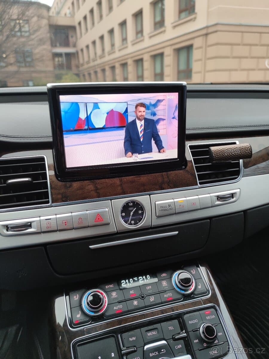 Audi A8 - 6