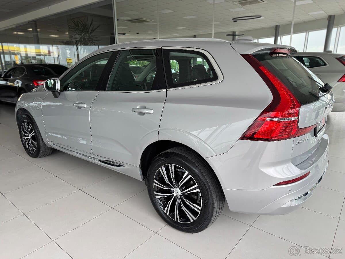 2022 Volvo XC60 - 6