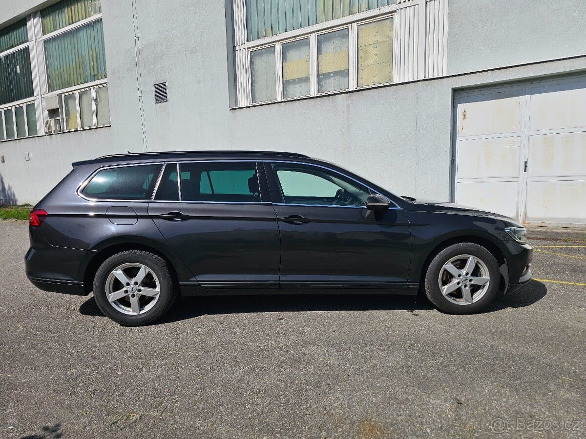 2018 Volkswagen PASSAT - 6