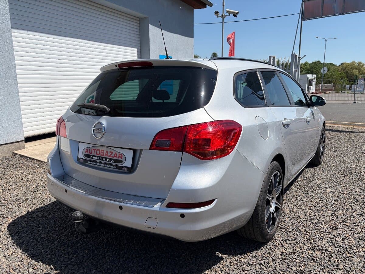 2011 Opel ASTRA - 6