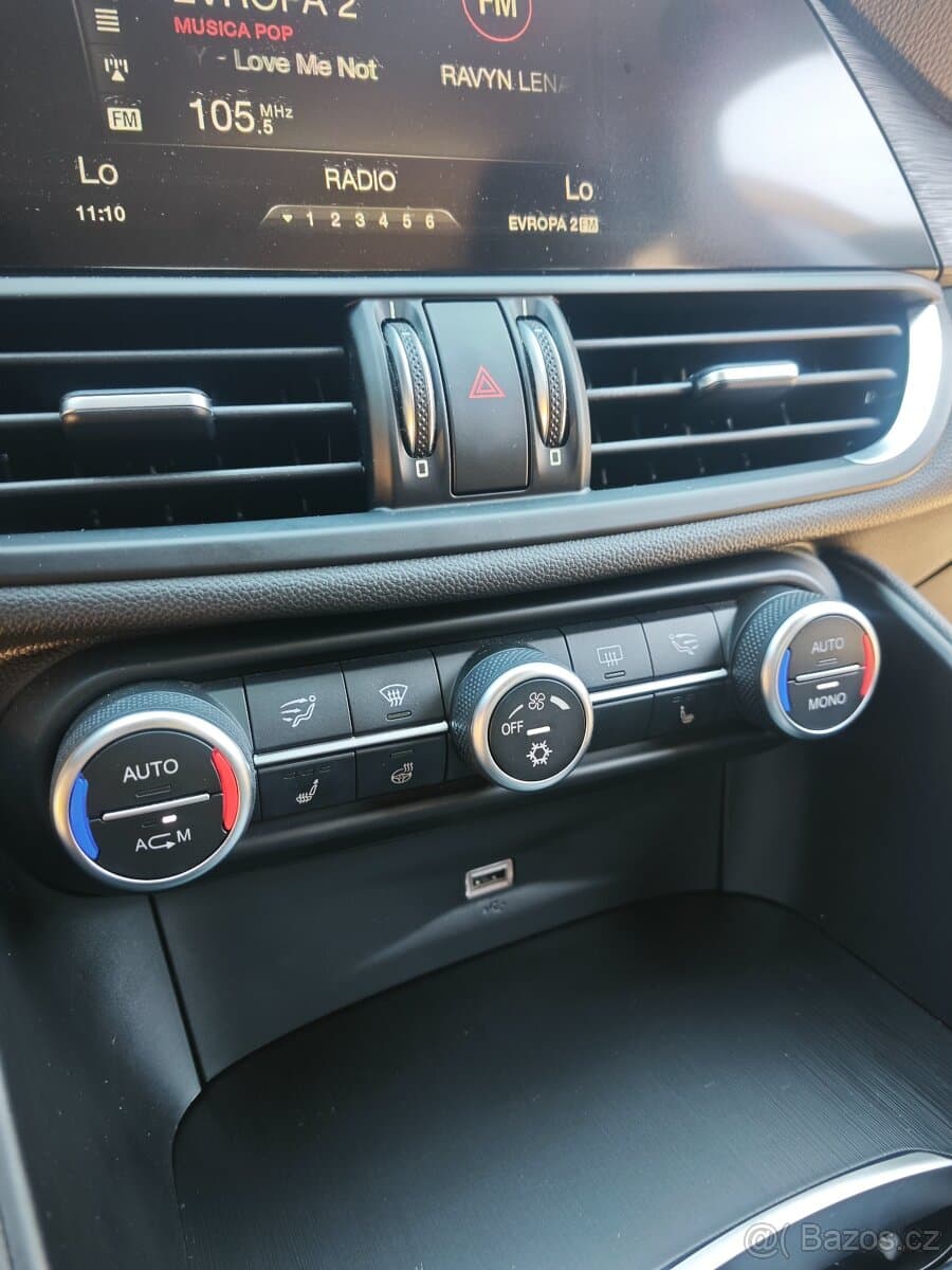 2016 Alfa Romeo GIULIA - 6