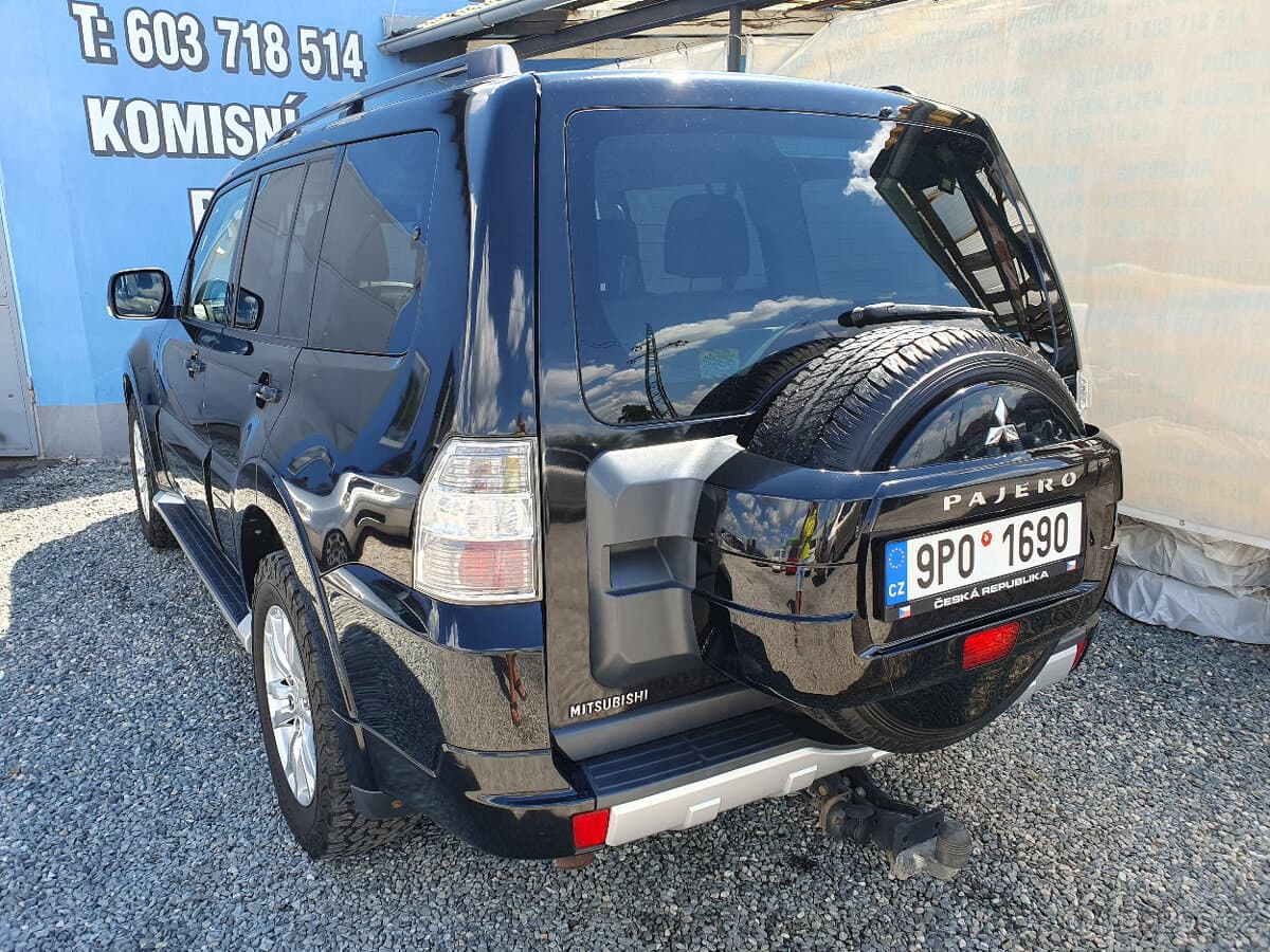 2013 Mitsubishi PAJERO - 6