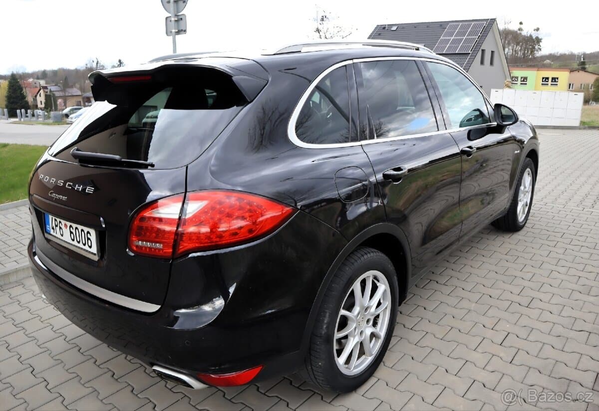 2011 Porsche CAYENNE - 6