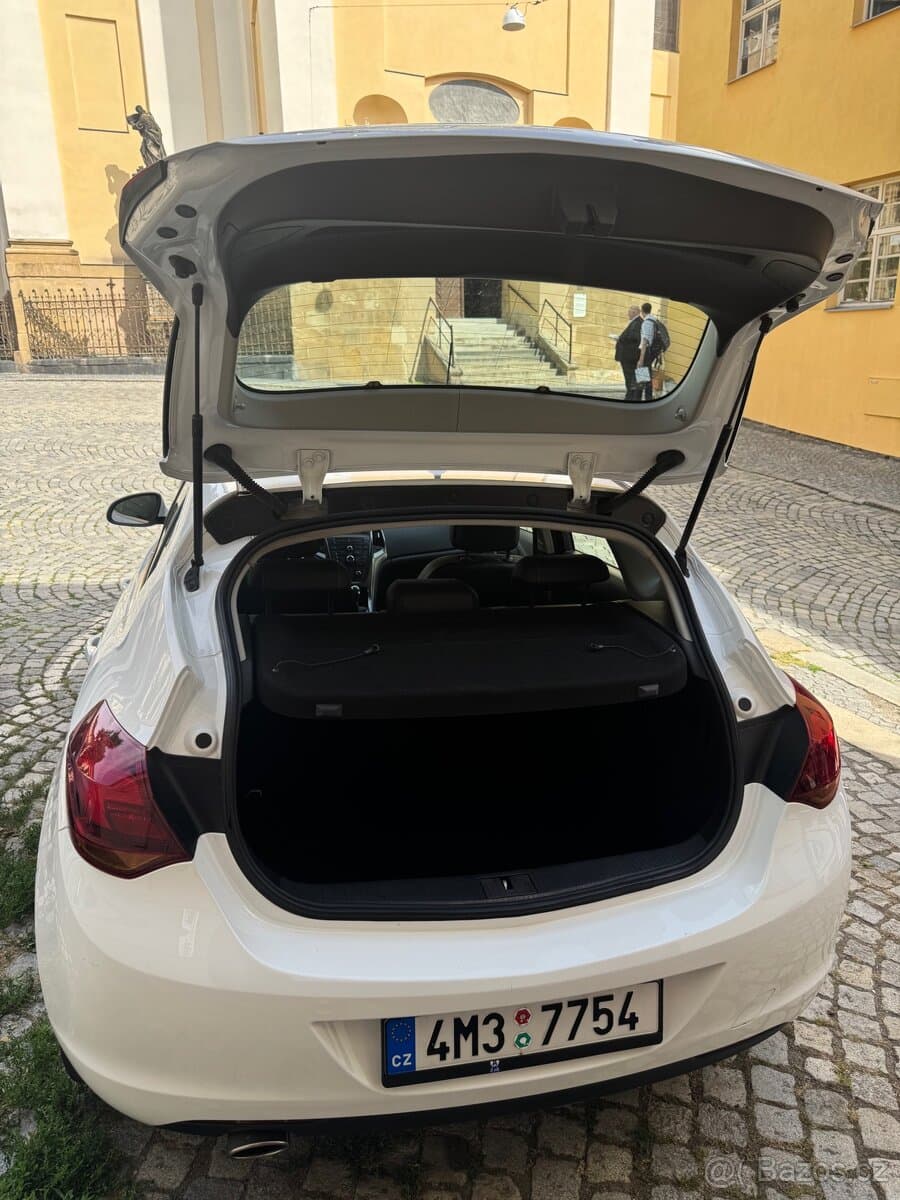 2010 Opel ASTRA - 6