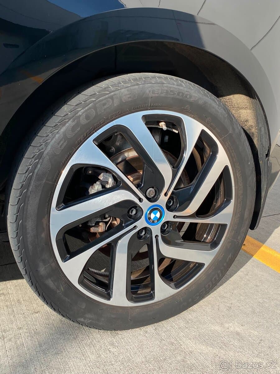 2021 BMW i3 - 6