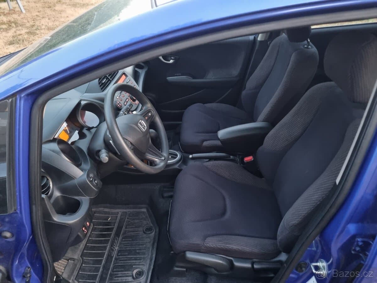 2011 Honda JAZZ - 6