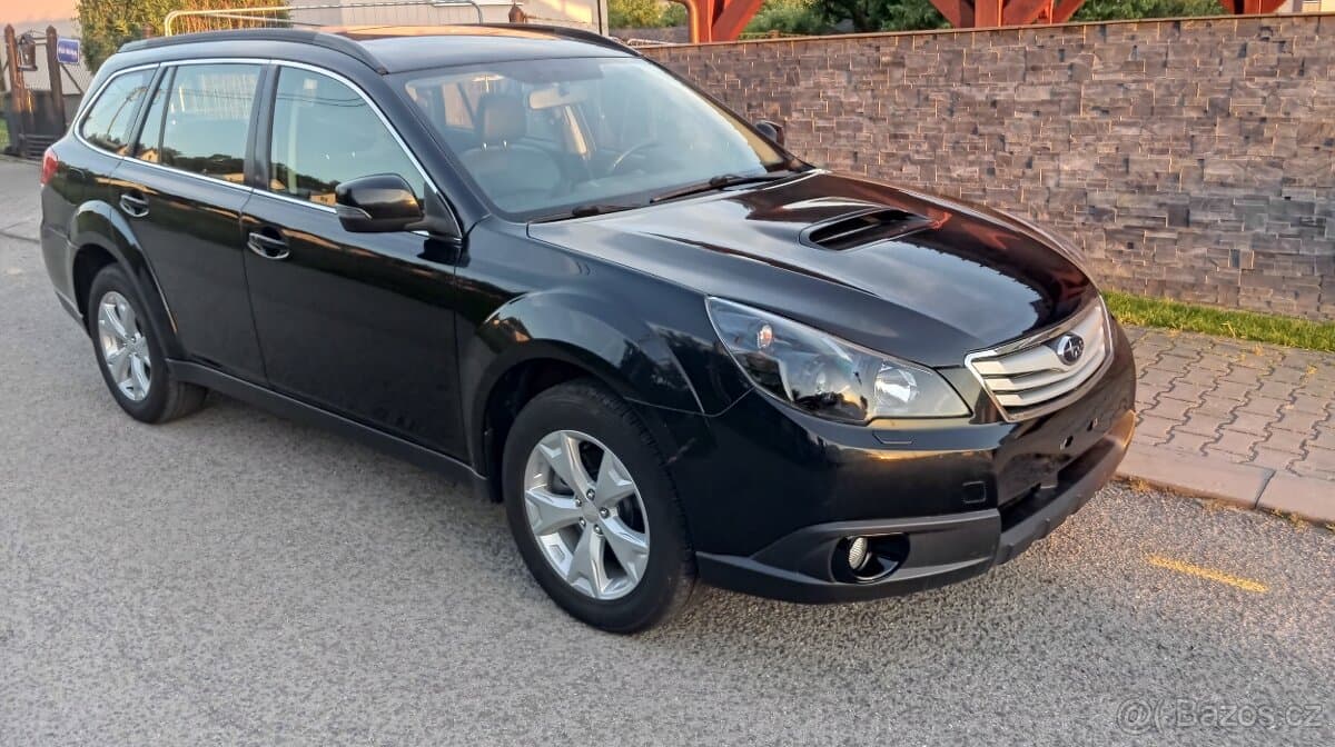 2010 Subaru OUTBACK - 6