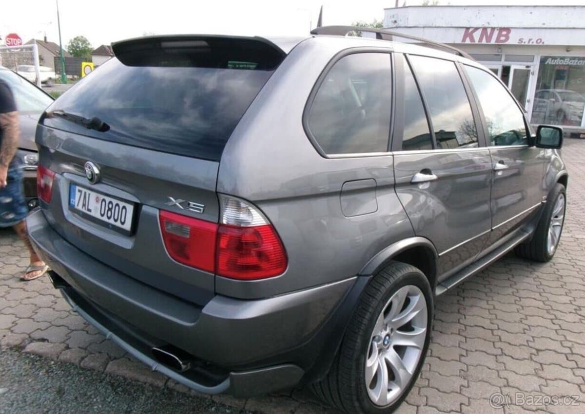 2004 BMW X5 - 6