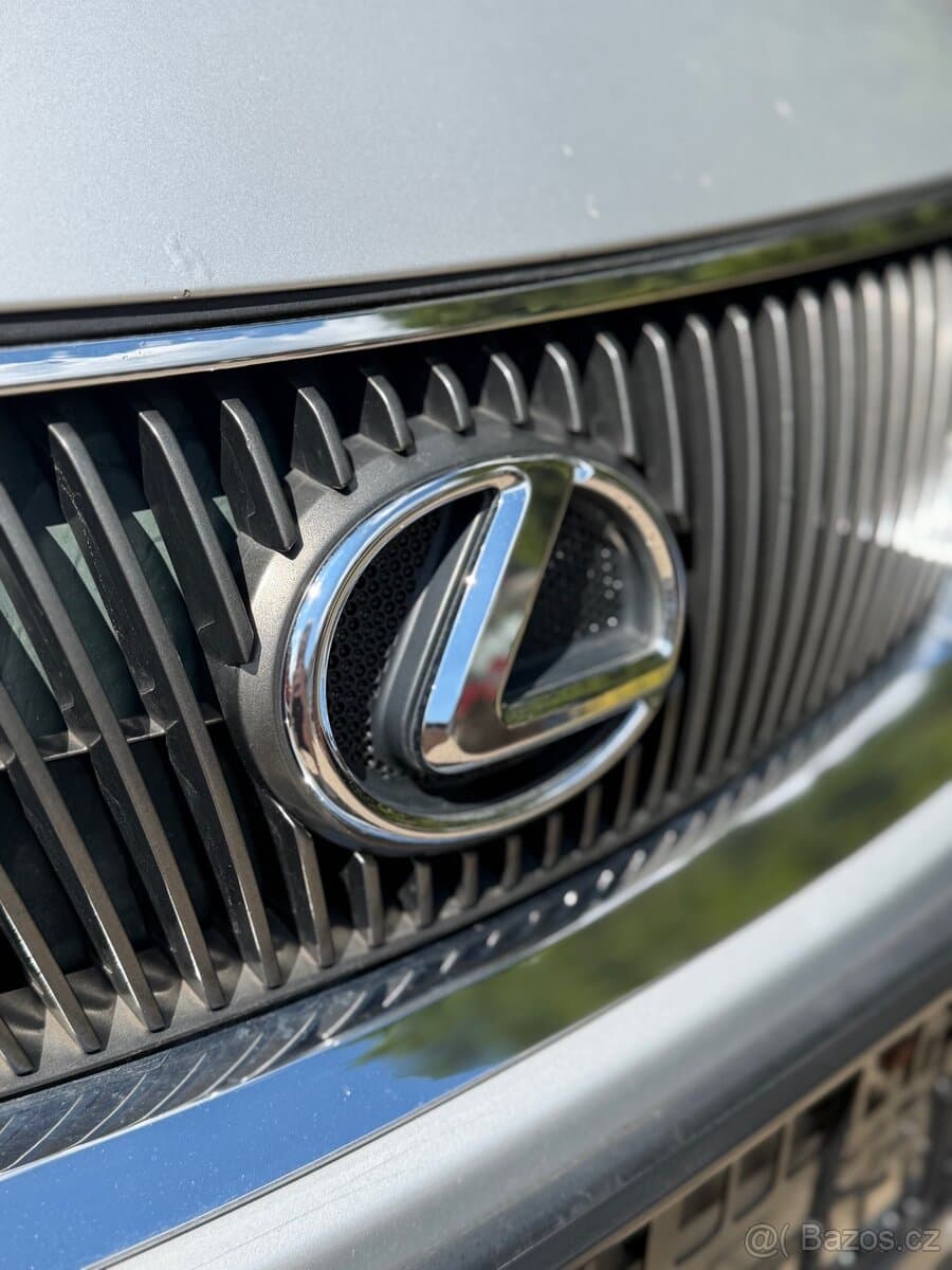 2005 Lexus IS - 6