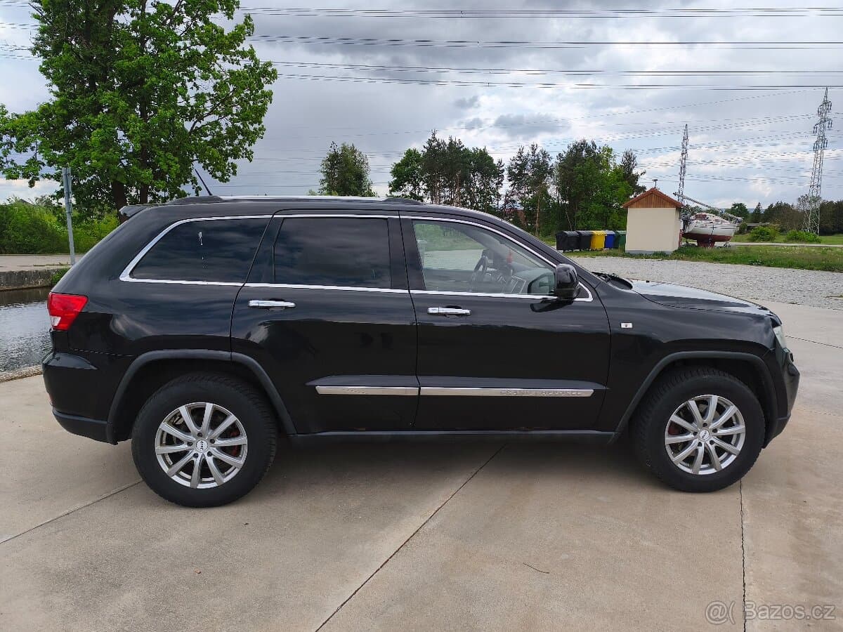 2012 Jeep CHEROKEE - 6