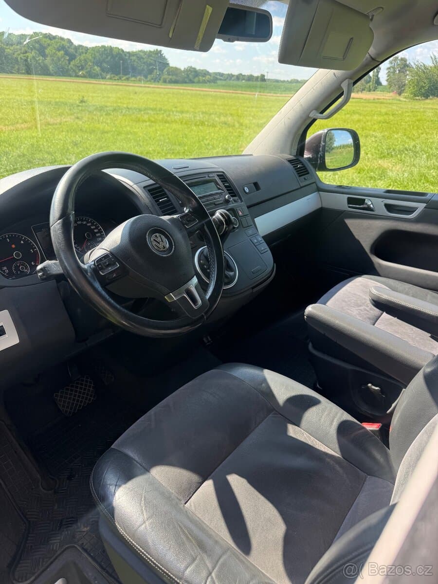 Volkswagen MULTIVAN - 6