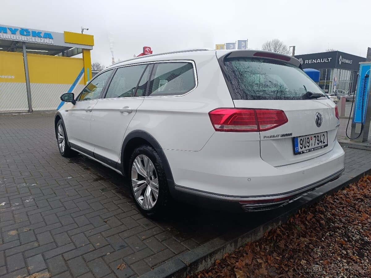 2017 Volkswagen PASSAT - 6