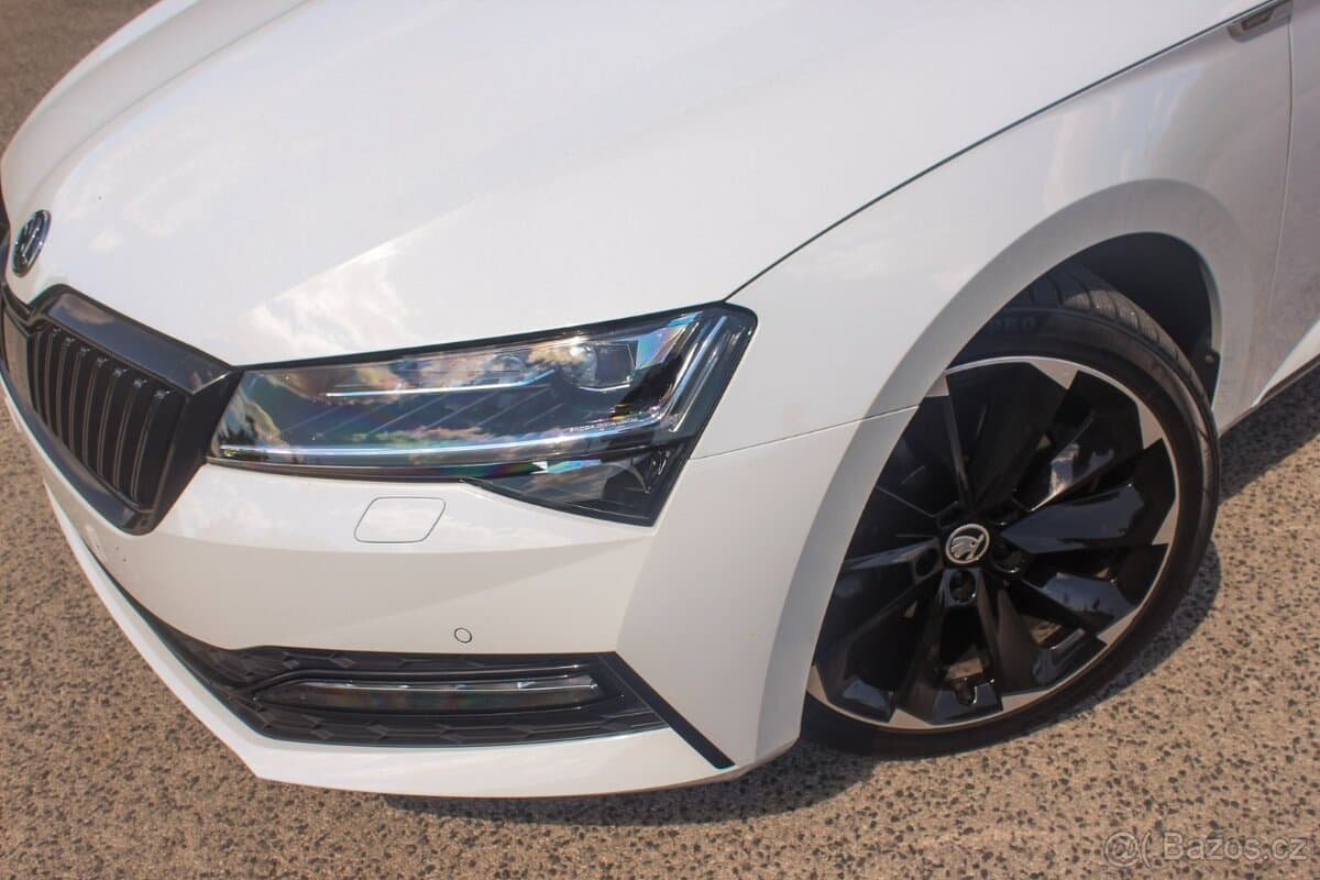 2020 Škoda SUPERB - 6