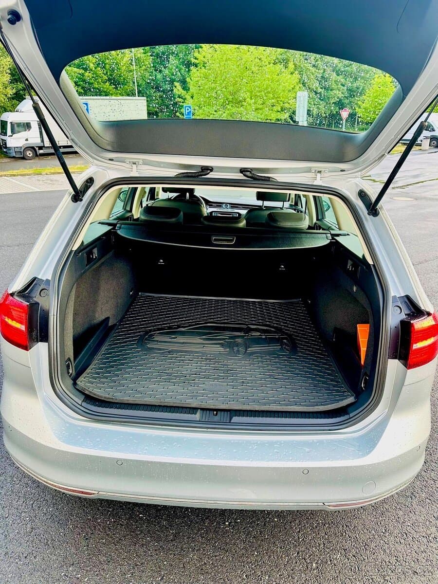 2016 Volkswagen PASSAT - 6