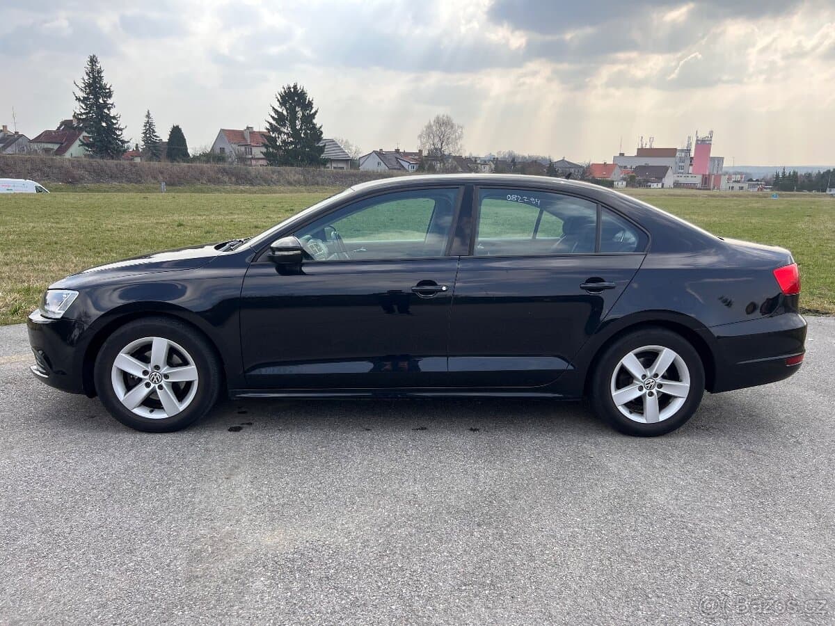 2011 Volkswagen JETTA - 6