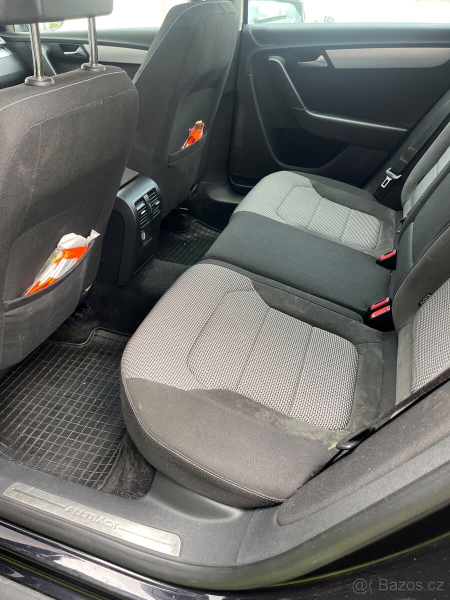 2013 Volkswagen PASSAT - 6