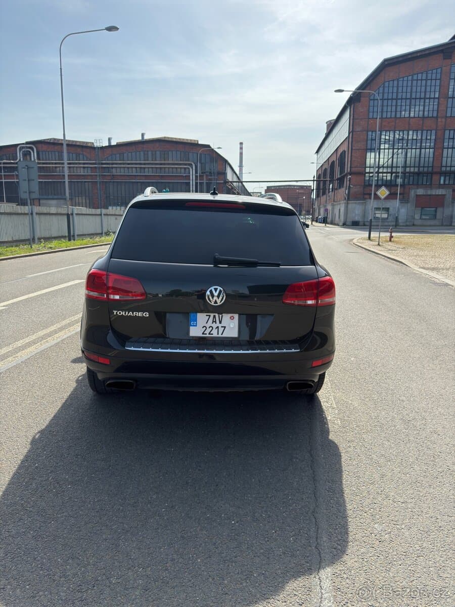 2010 Volkswagen TOUAREG - 6