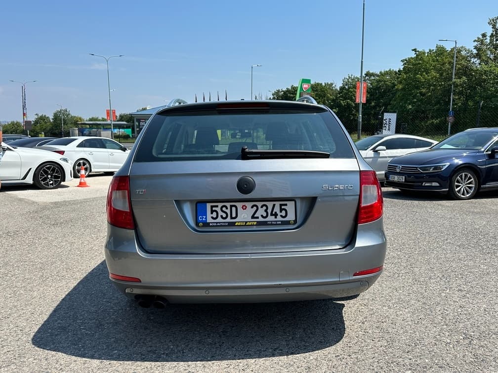 2011 Škoda SUPERB - 6