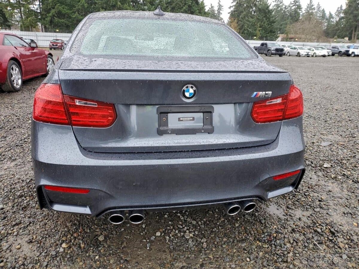2015 BMW M3 - 6