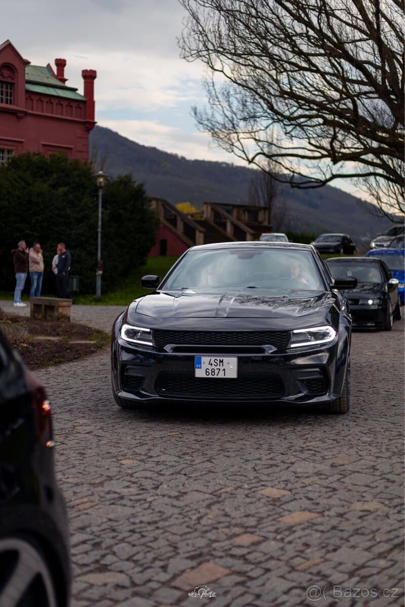 Dodge CHARGER - 6