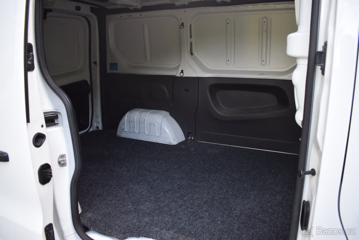 2022 Renault TRAFIC - 6