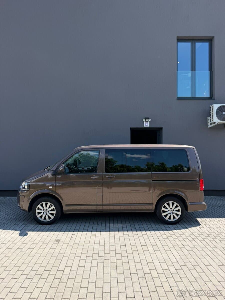 2011 Volkswagen MULTIVAN - 6