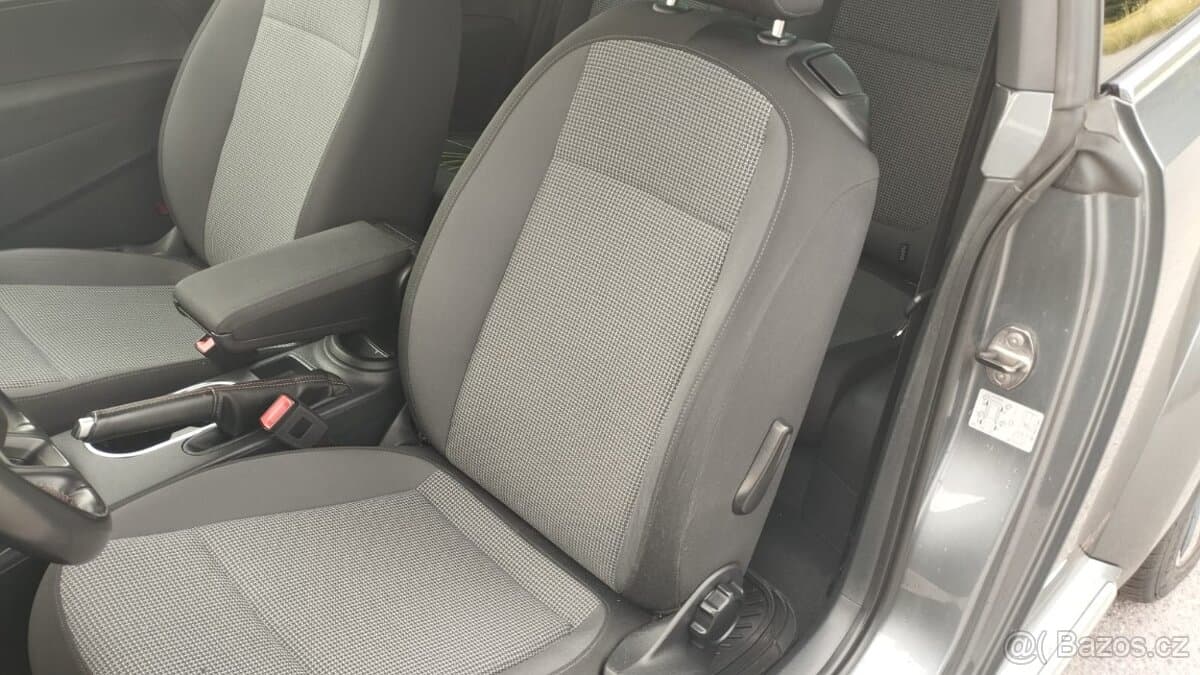 2014 Volkswagen BEETLE - 6