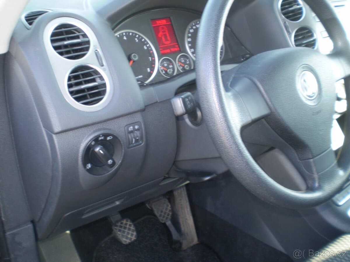2009 Volkswagen TIGUAN - 6