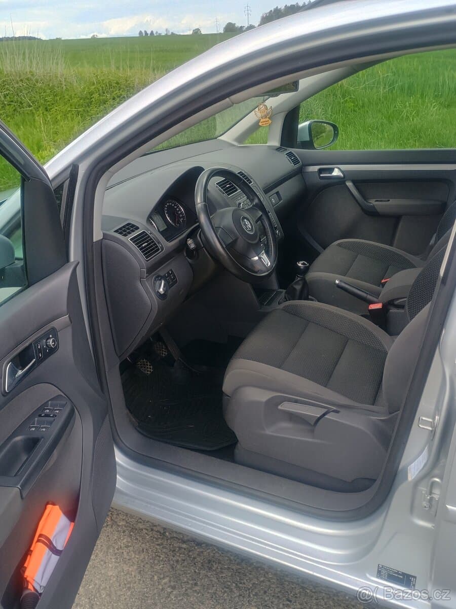 2011 Volkswagen TOURAN - 6