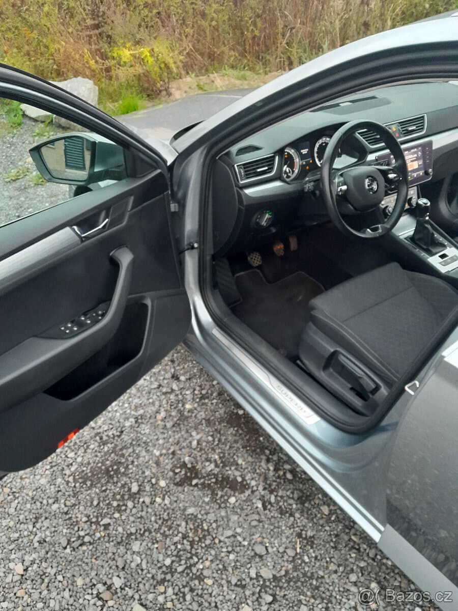 2020 Škoda SUPERB - 6