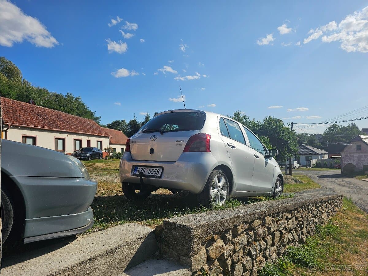 Toyota YARIS - 6