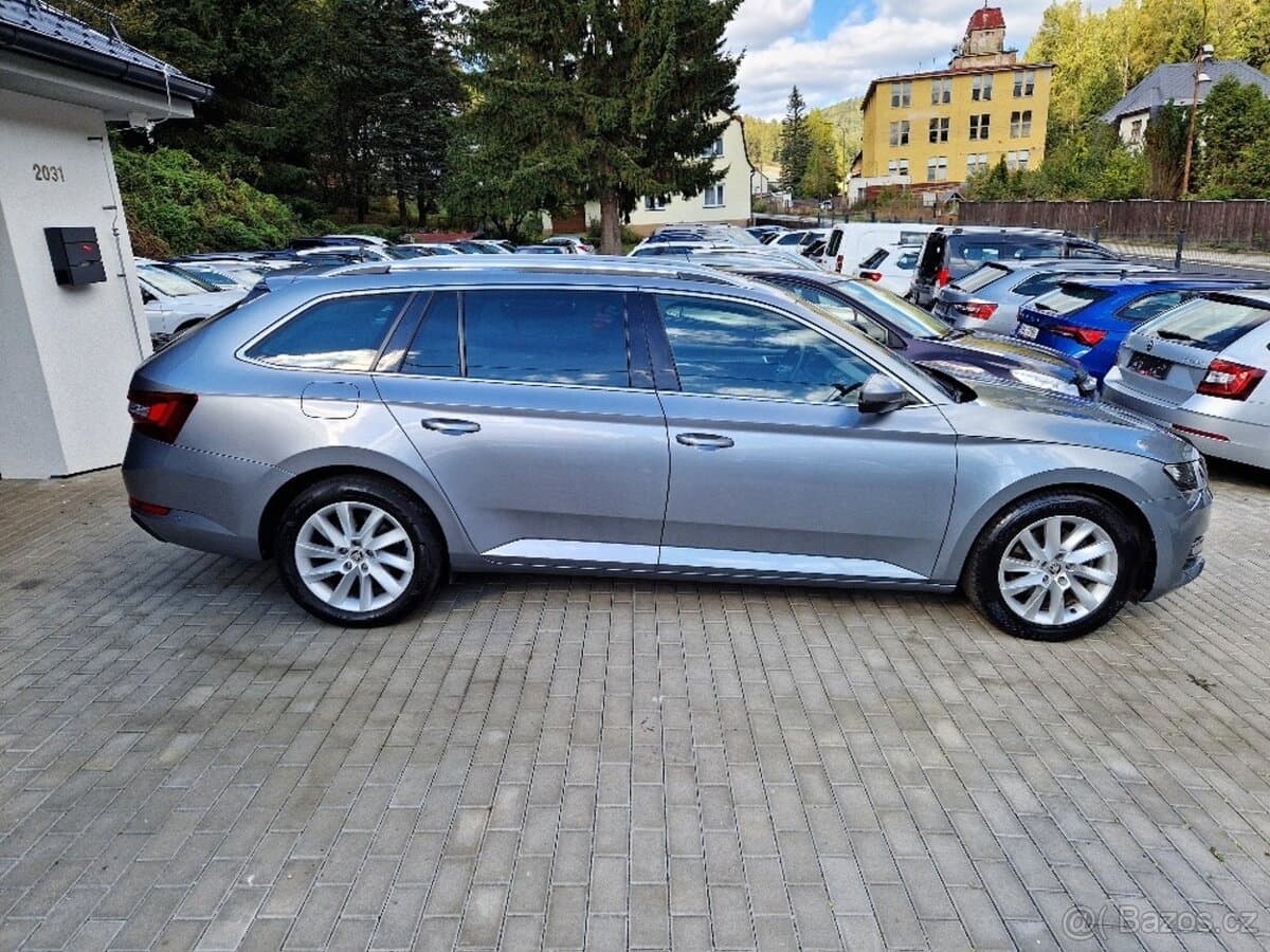2020 Škoda SUPERB - 6