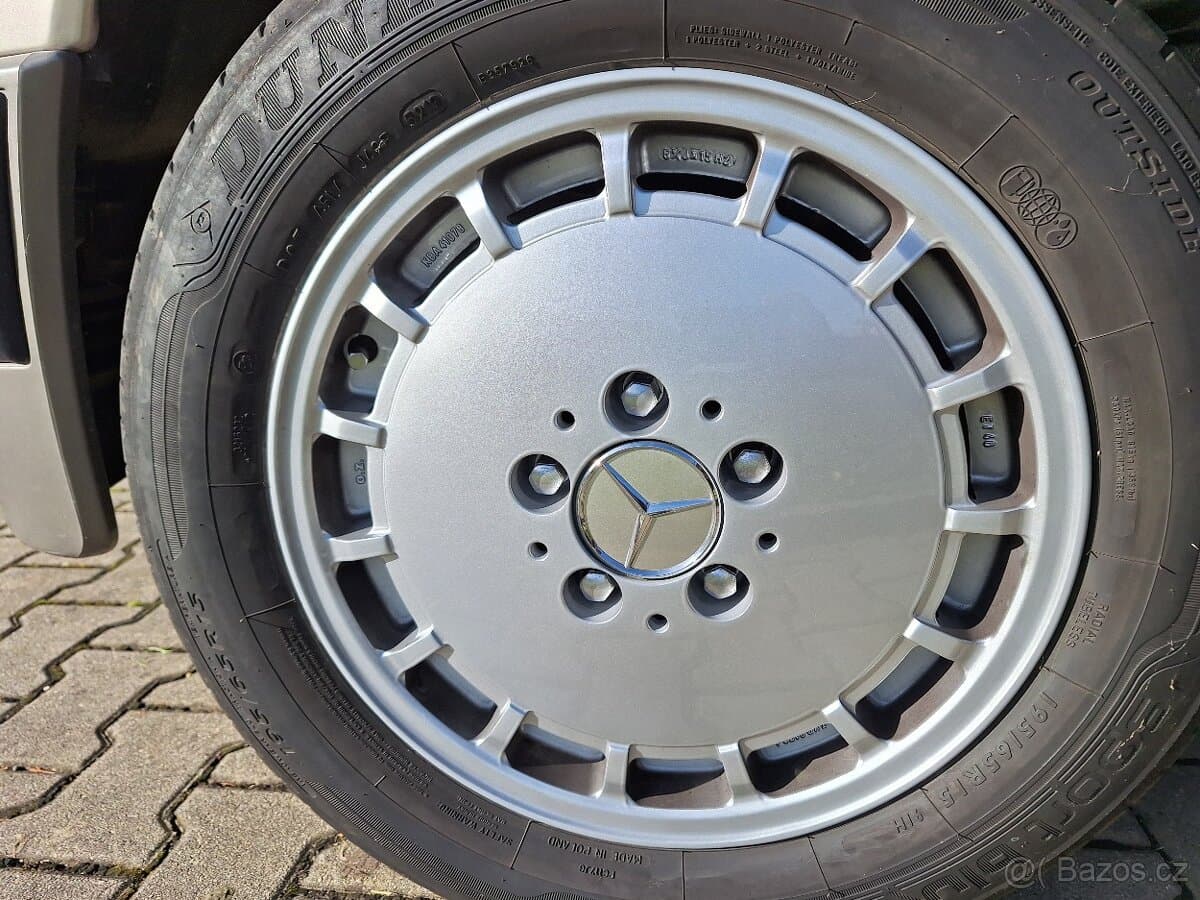1989 Mercedes-Benz 190 - 6