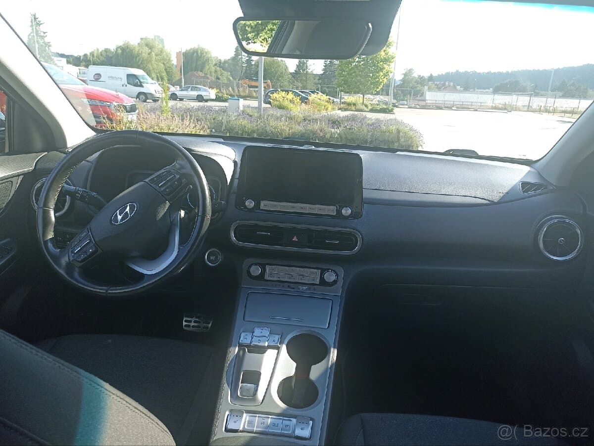 2022 Hyundai KONA - 6