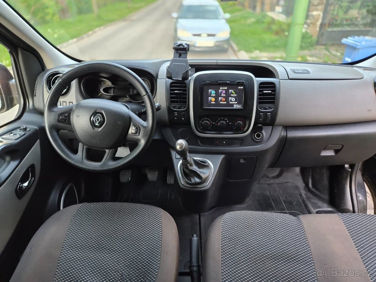 2015 Renault TRAFIC - 6