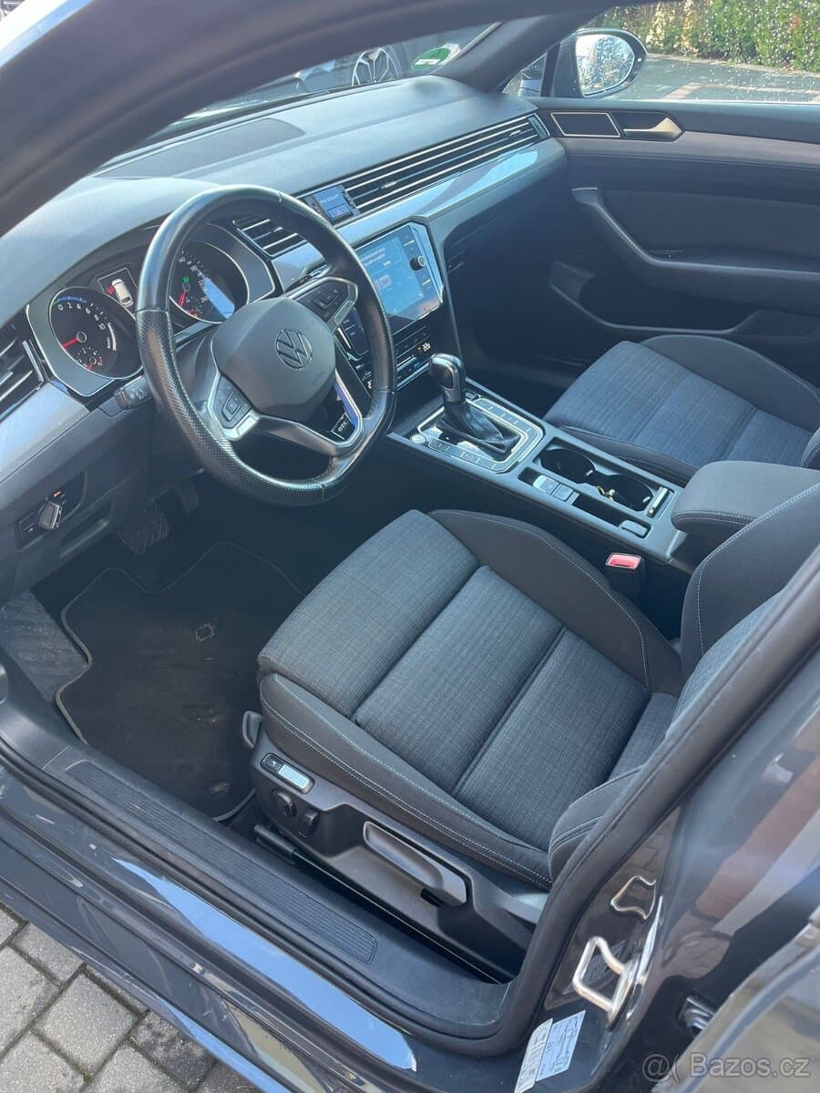 2021 Volkswagen PASSAT - 6