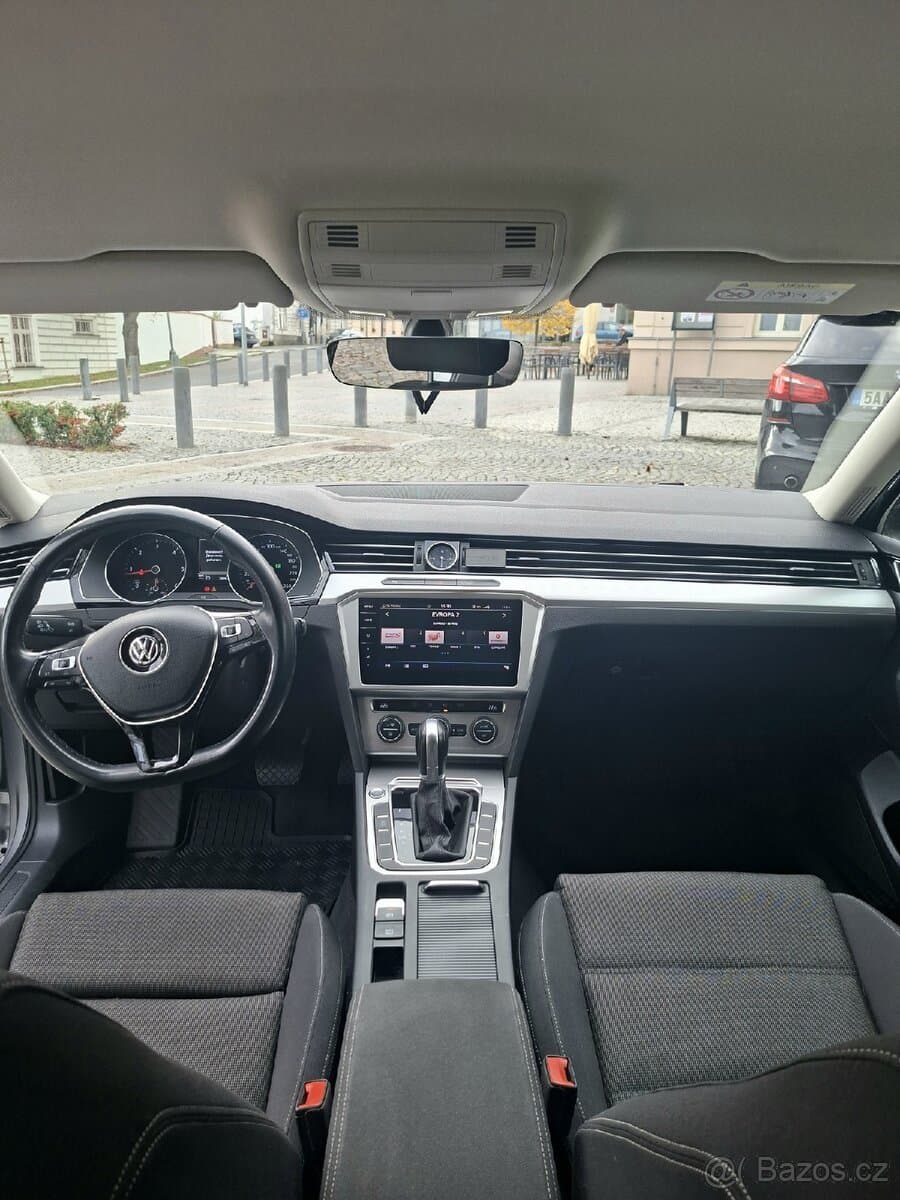 2018 Volkswagen PASSAT - 6