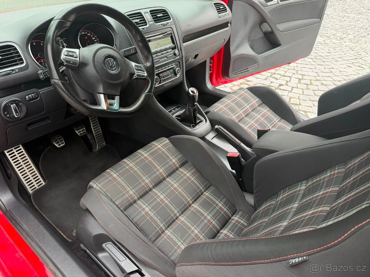 2010 Volkswagen GOLF - 6