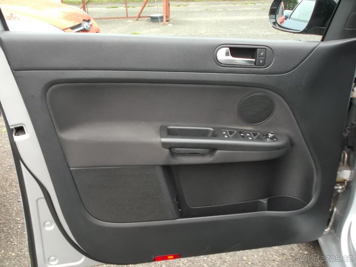 2011 Volkswagen GOLF - 6