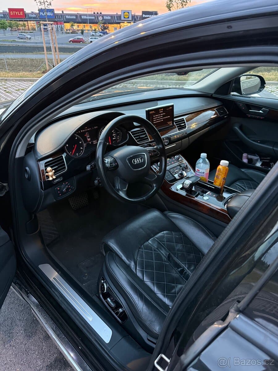 2010 Audi A8 - 6