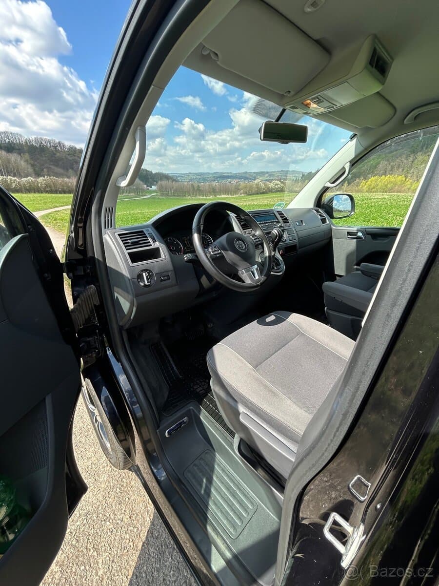 2012 Volkswagen MULTIVAN - 6