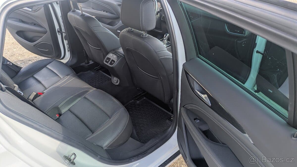 2019 Opel INSIGNIA - 6
