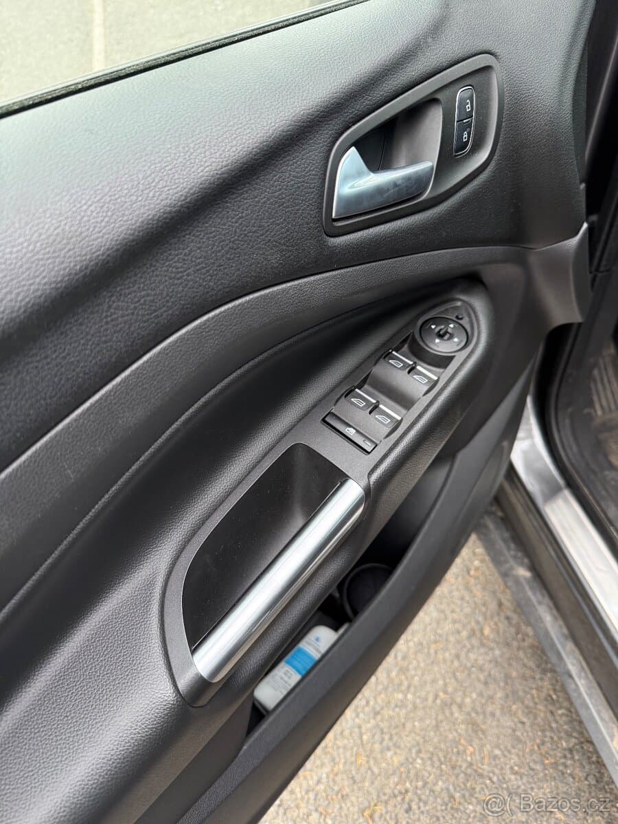 2019 Ford KUGA - 6