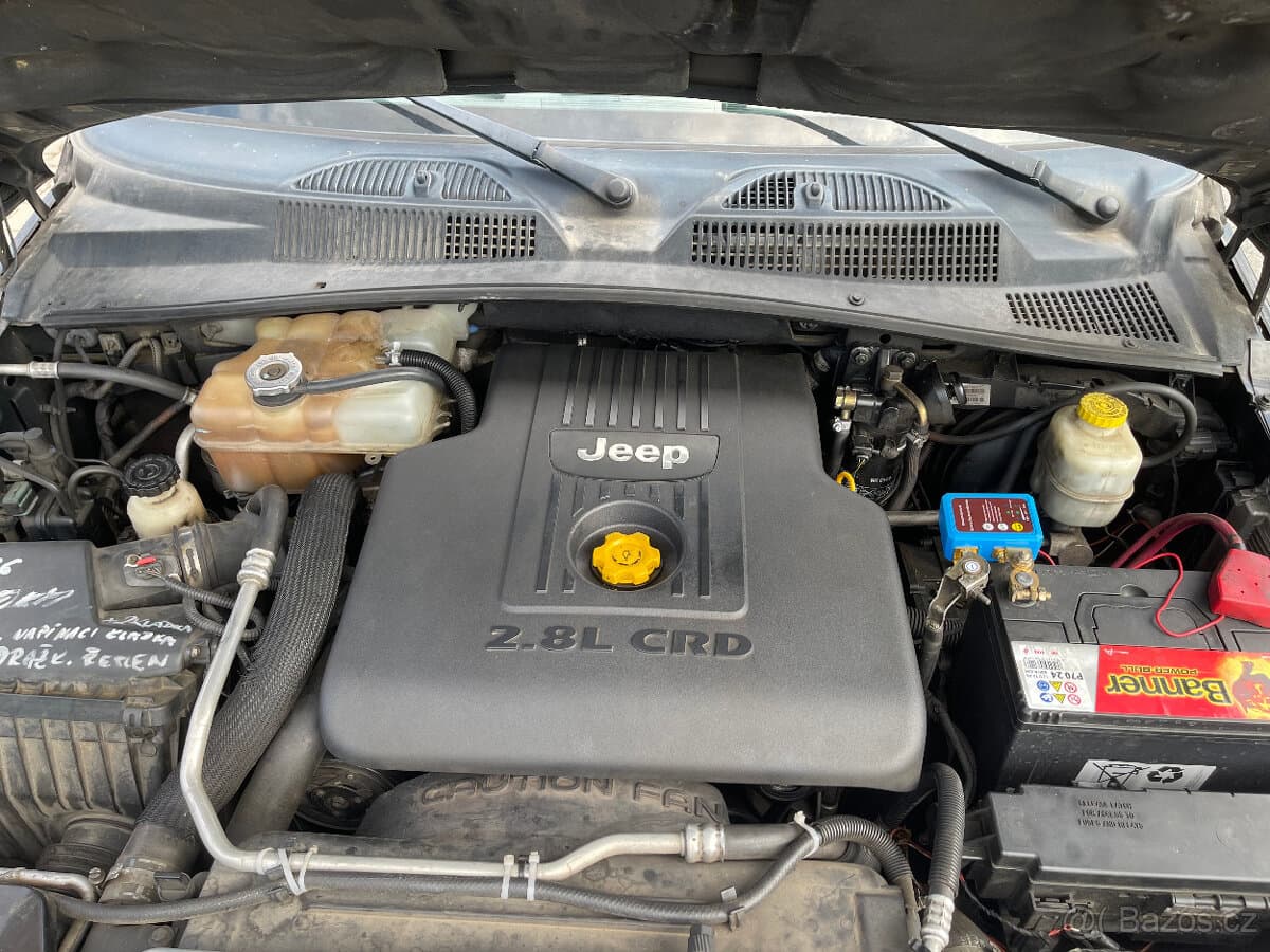 2006 Jeep CHEROKEE - 6
