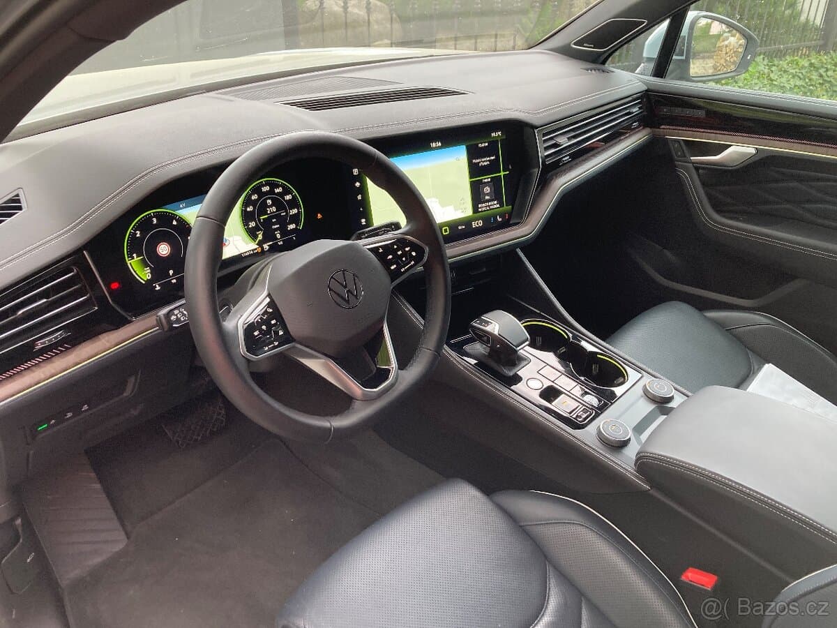 2023 Volkswagen TOUAREG - 6