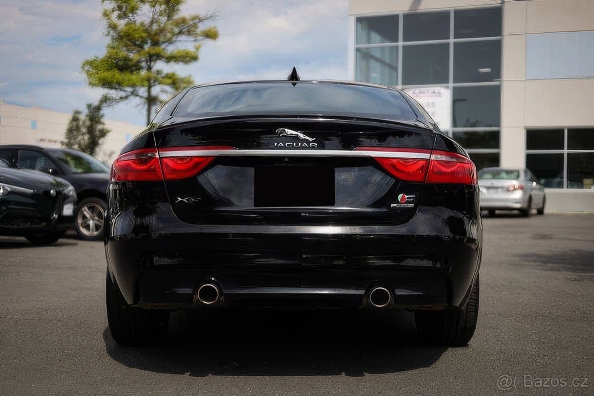 2018 Jaguar XF - 6