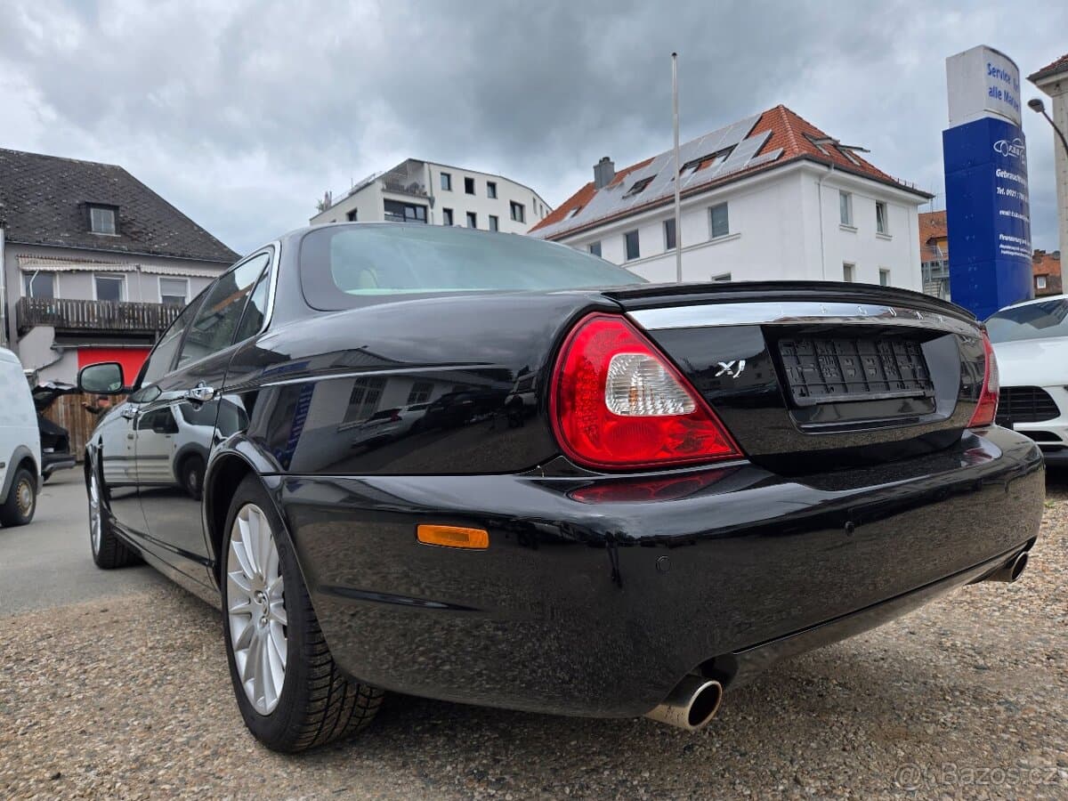 2008 Jaguar XJ - 6