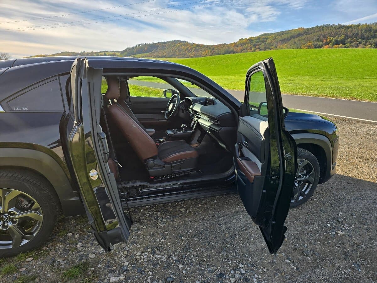 2021 Mazda MX-30 - 6